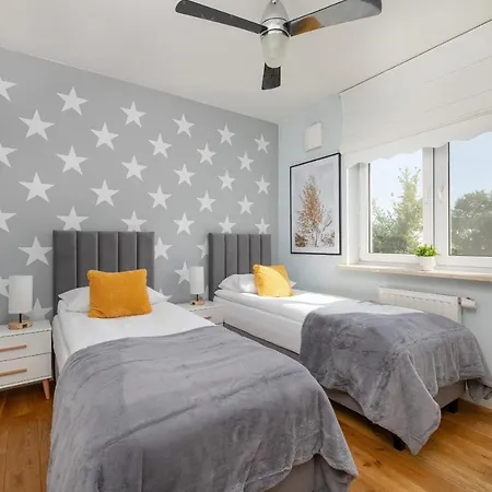 Excellent With Parking & Balcony By Renters *