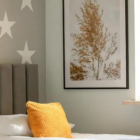 Excellent With Parking & Balcony By Renters Cracovie
